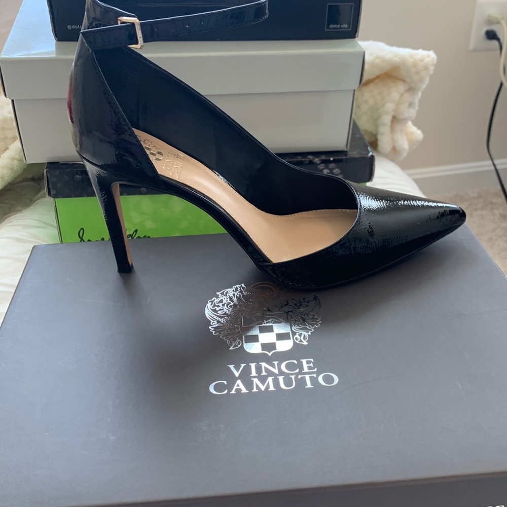 Vince Camuto Marbella Black Pumps